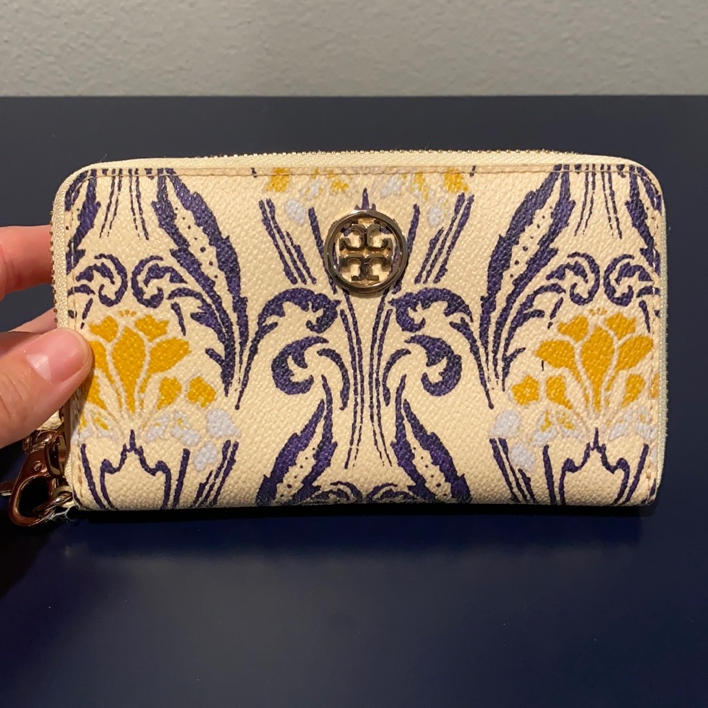 Tory Burch wristlet